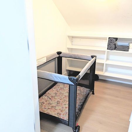 Centrally Located, Modern, 2 Bedroom Home Vancouver Extérieur photo